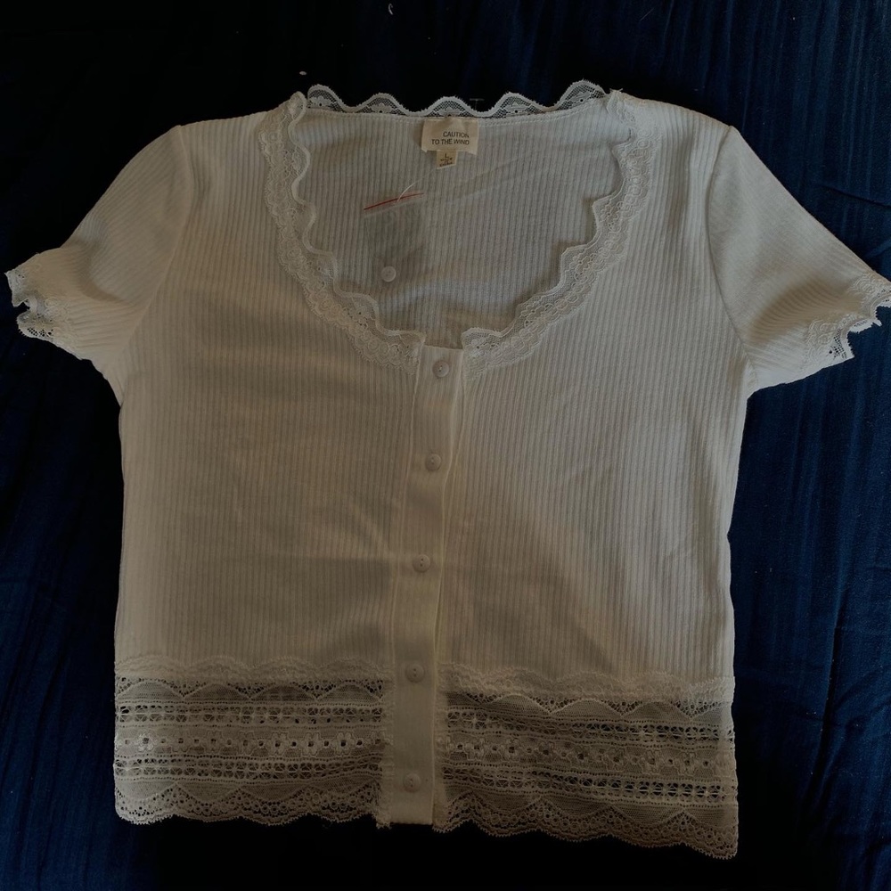Cute white top